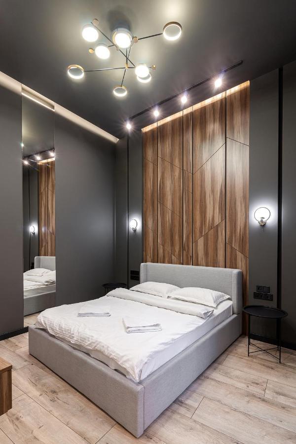 Royal Apartment On Leontovicha 7/2 Lviv Exterior photo